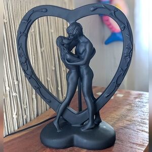 Vintage Black Heart Lamp Kissing Couple | 80s Postmodern Figural Table Light